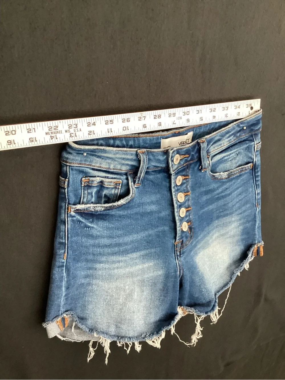 Vervet button fly Jean shorts size small